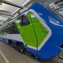 Già pronto il primo treno ibrido “Blues” di Trenitalia
